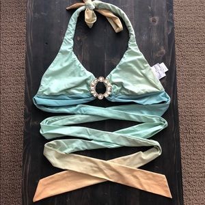 Beach bunny criss-cross top, size MEDIUM